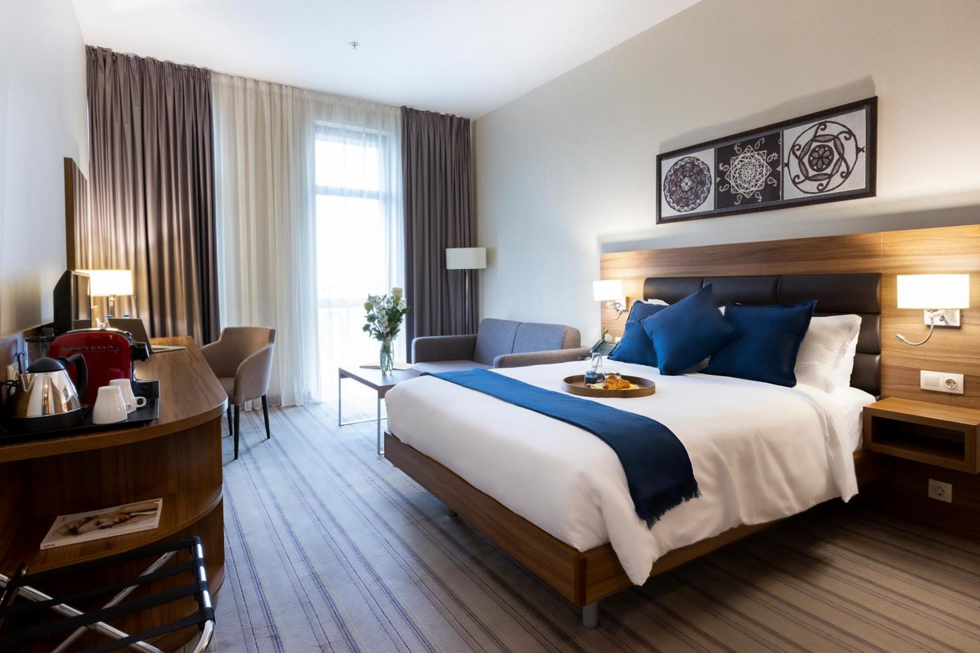 Premier Airport 4* Sofia